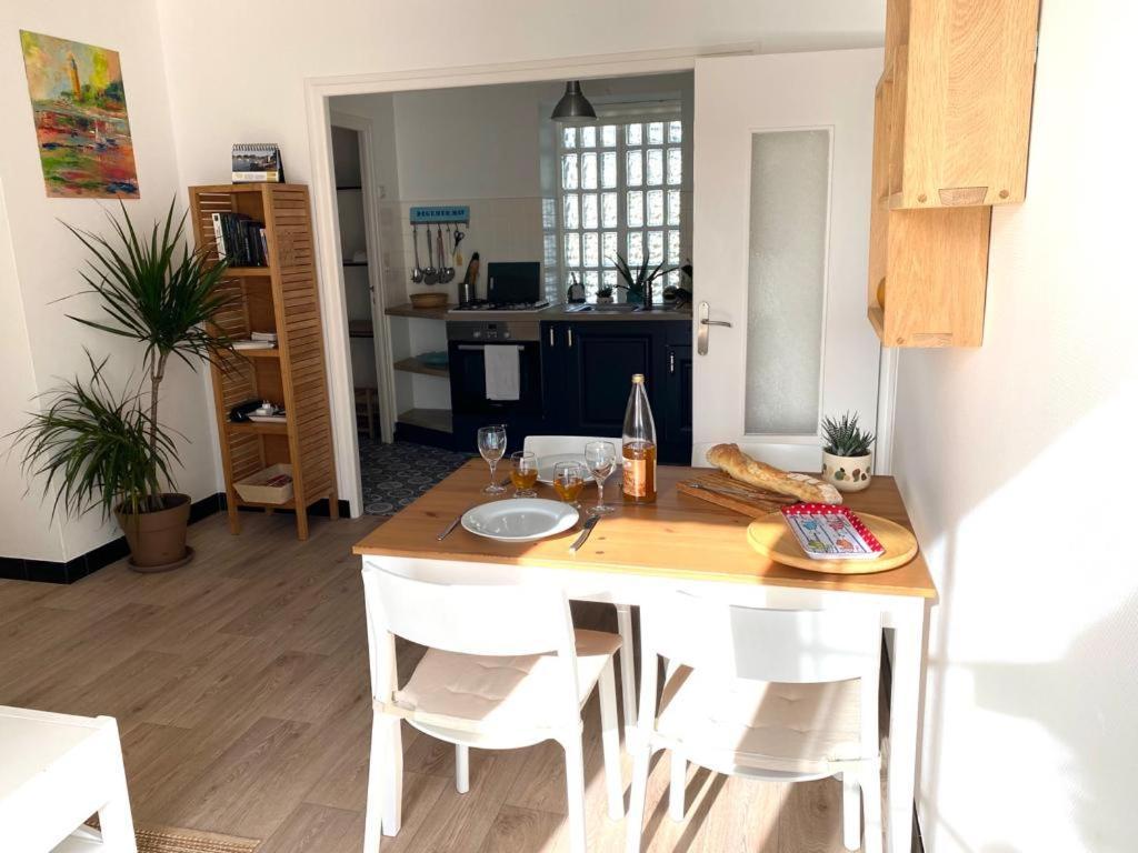 Ty Gavrinis - T2- Centre Bourg - 100M De La Mer Лармор-Бадан Экстерьер фото